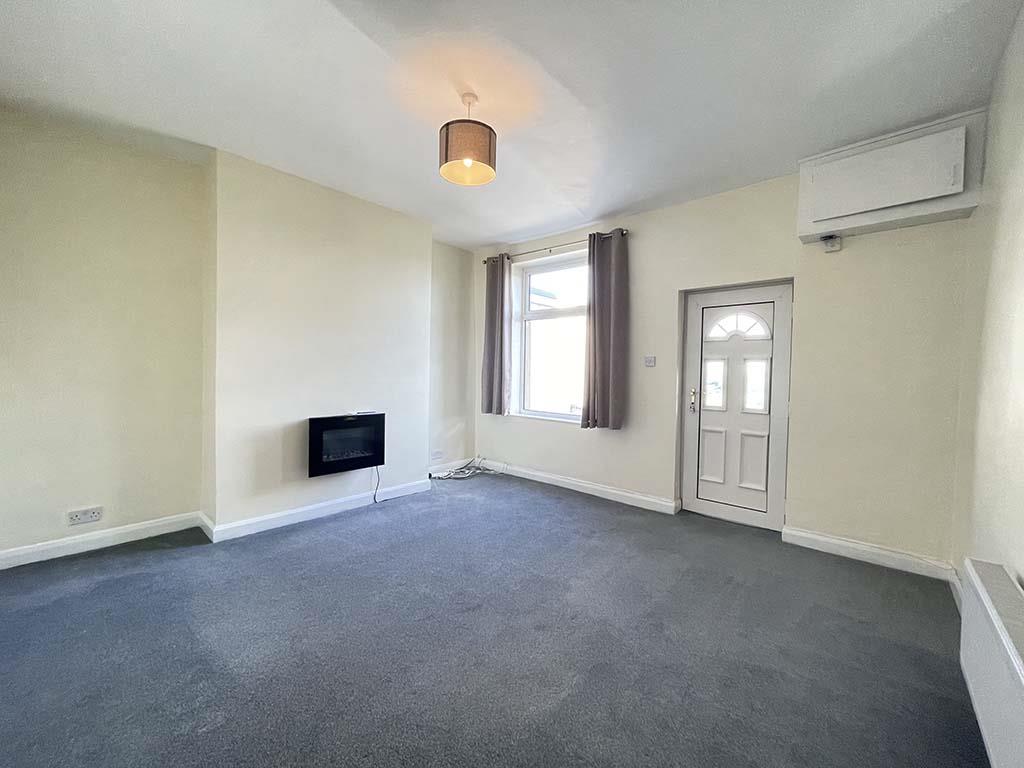 2 bedroom mid terrace house Let Agreed in Barnoldswick - Living Room